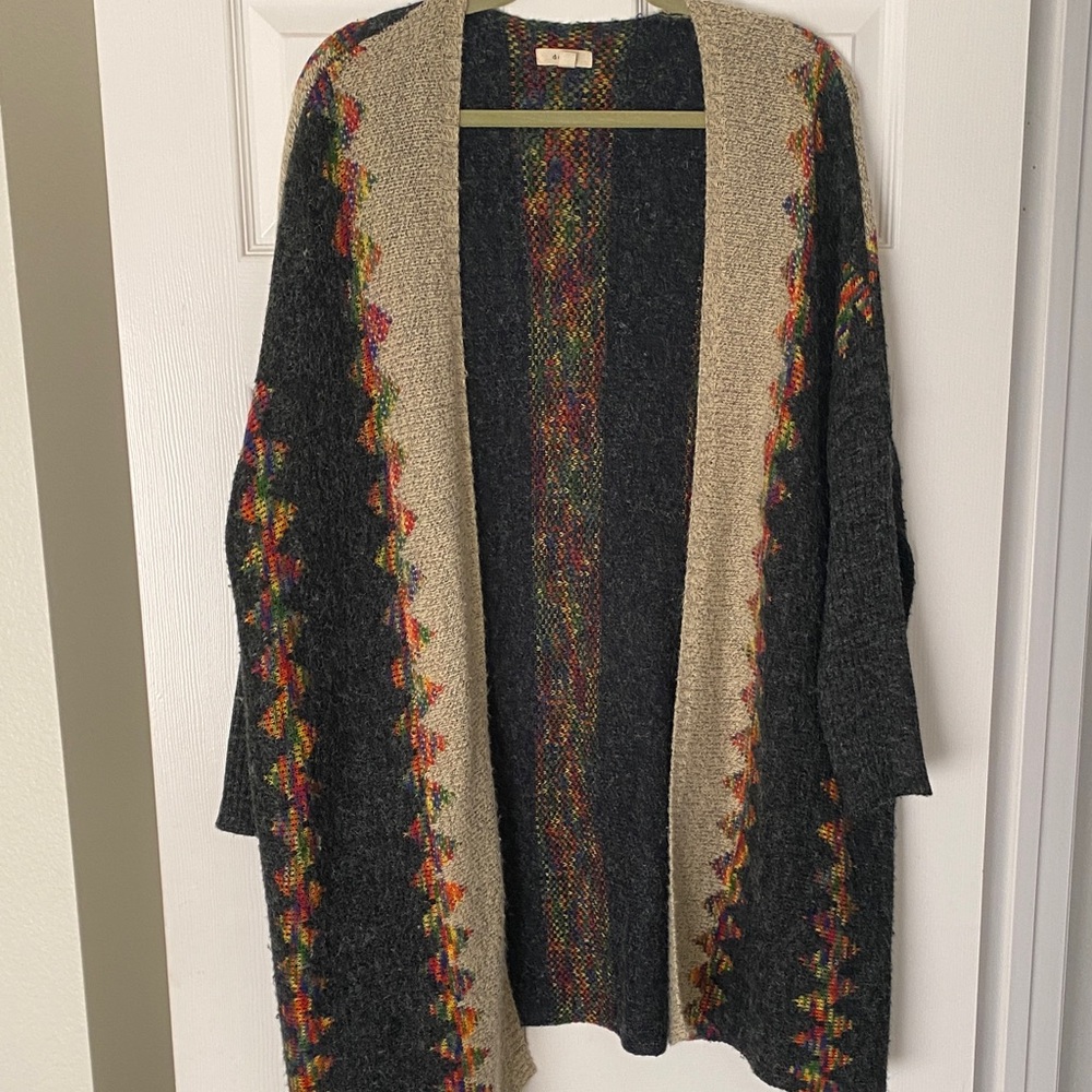 In great condition Debut size M/L Multicolor Trim washable Cardigan
